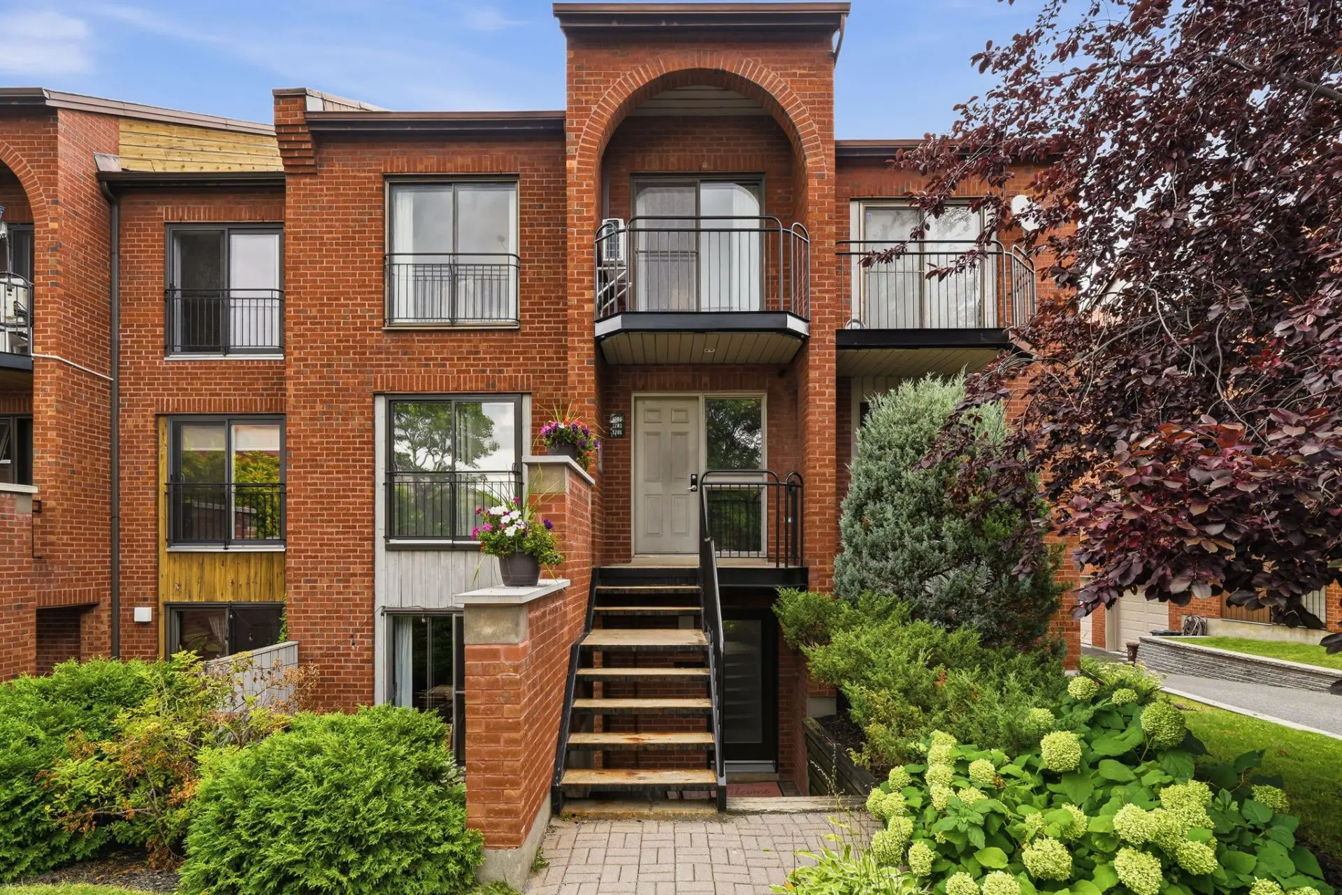 1203 Place Henri-Gauthier — photo 1