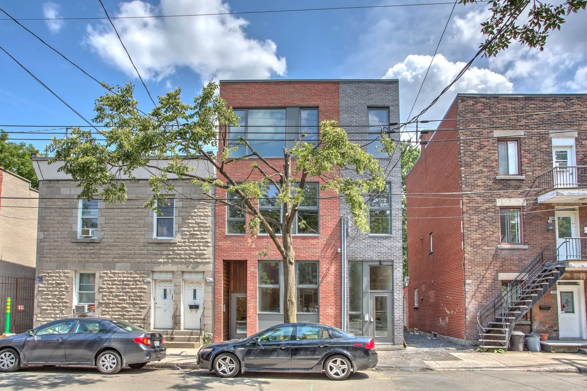 2360 Rue Logan — photo 3
