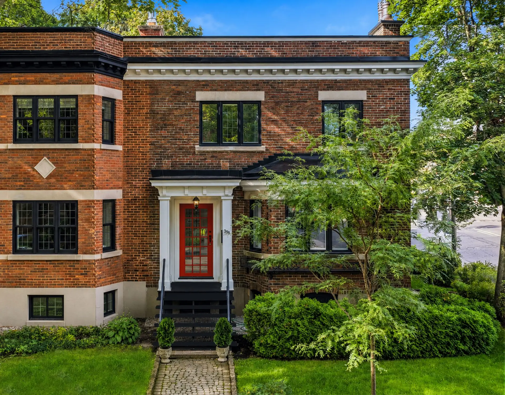 398 Av. Roslyn, Westmount — photo 1