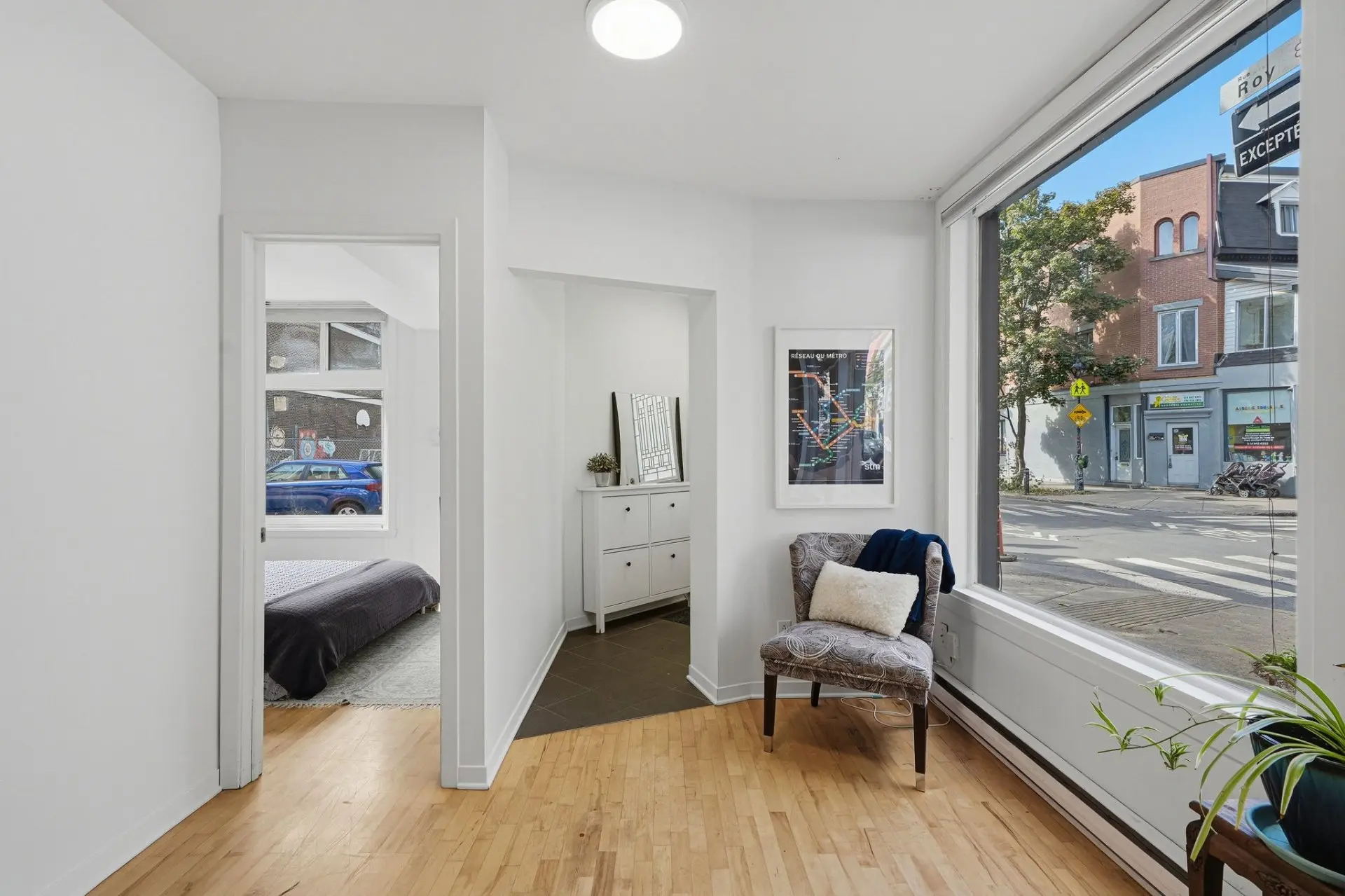 350 Rue Roy E. — photo 3