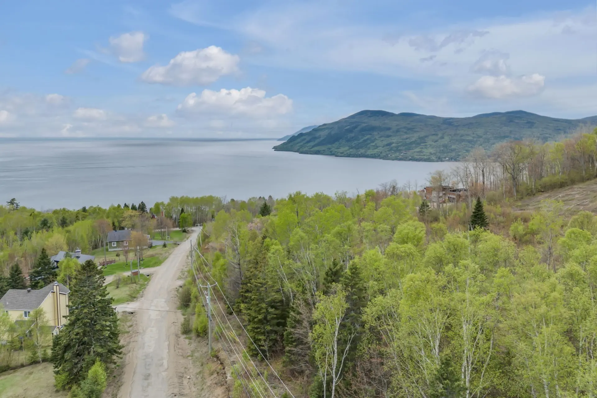 13 Ch. des Cerisiers, Baie-Saint-Paul — photo 2