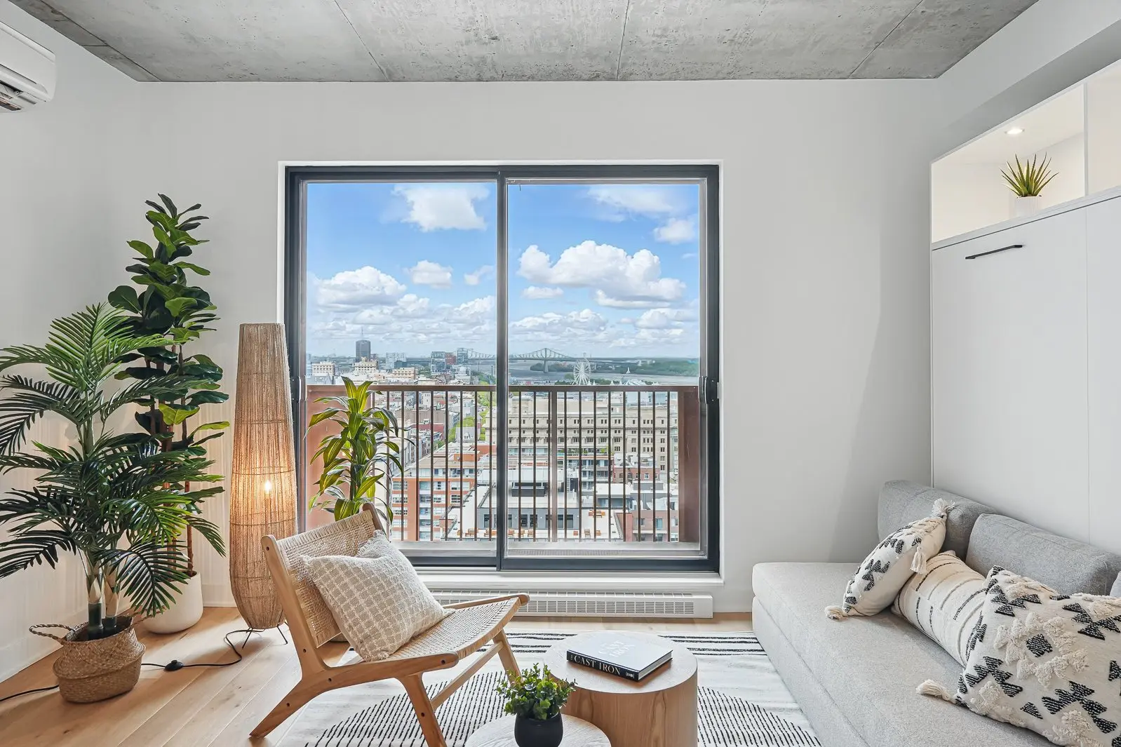 245 Boul. Robert-Bourassa, # 2207 — photo 3