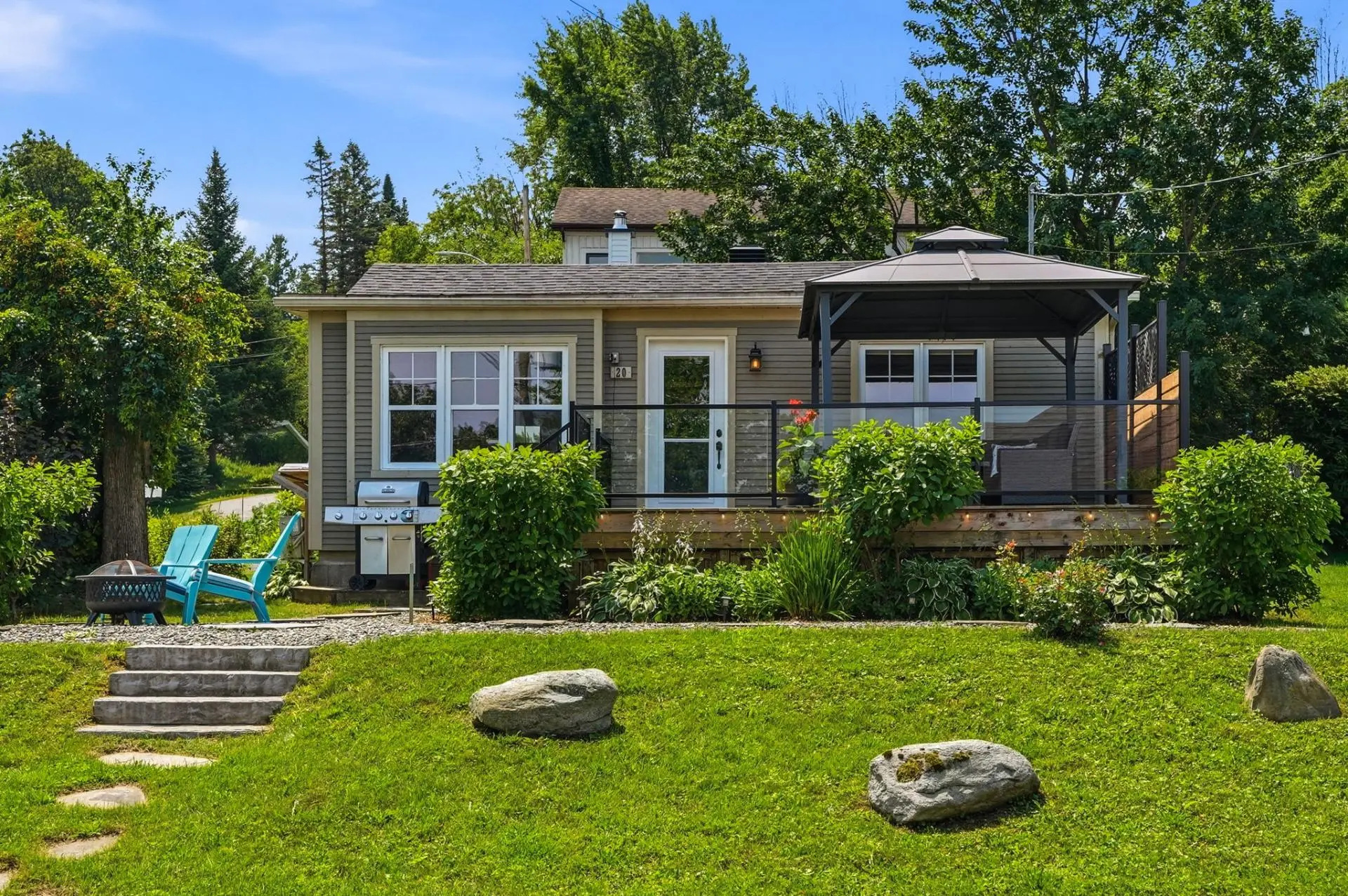 20 Rue Prouty, Lac-Brome — photo 1