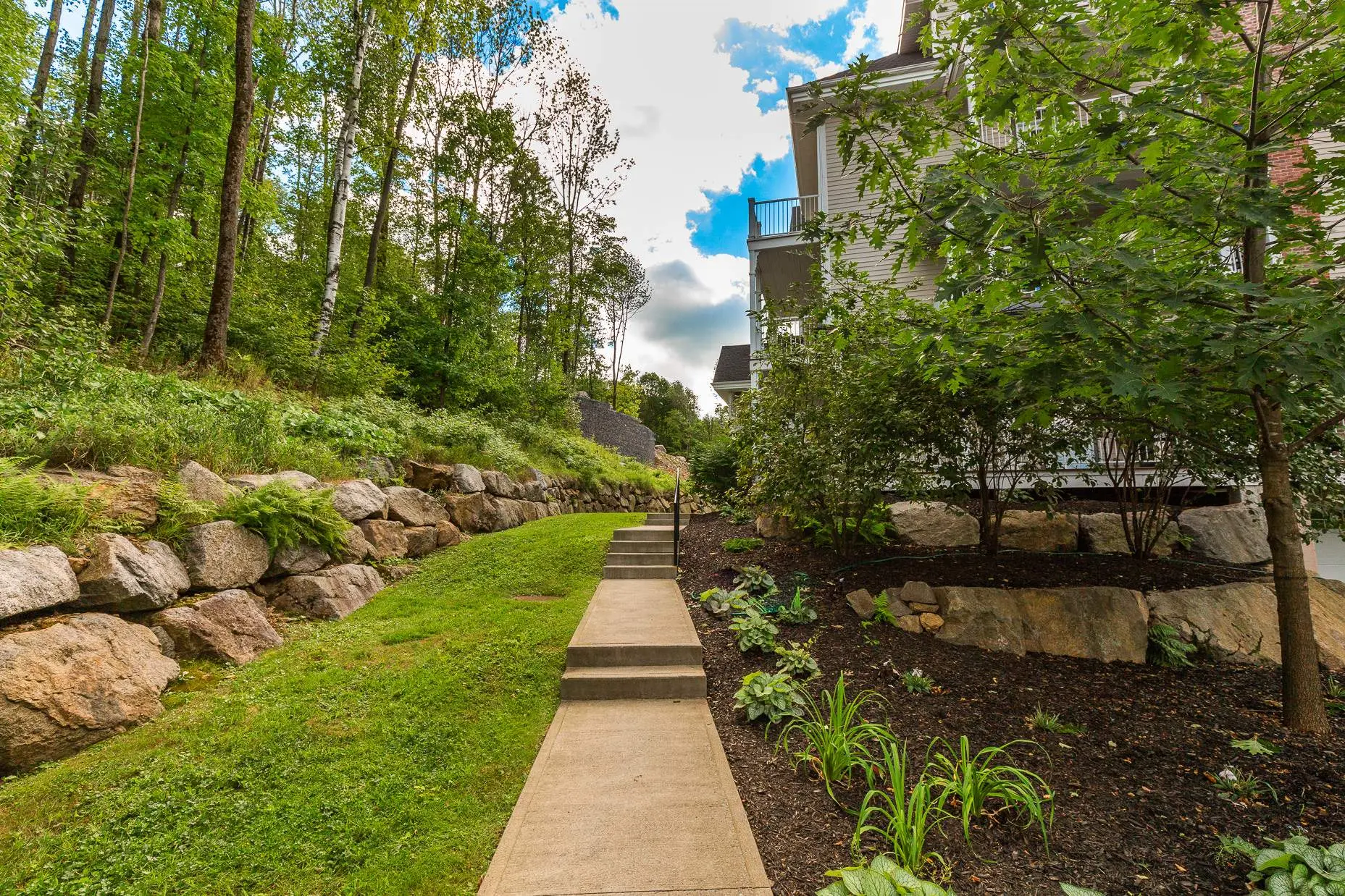 220 Ch. des Diligences, # 201, Bromont — photo 3