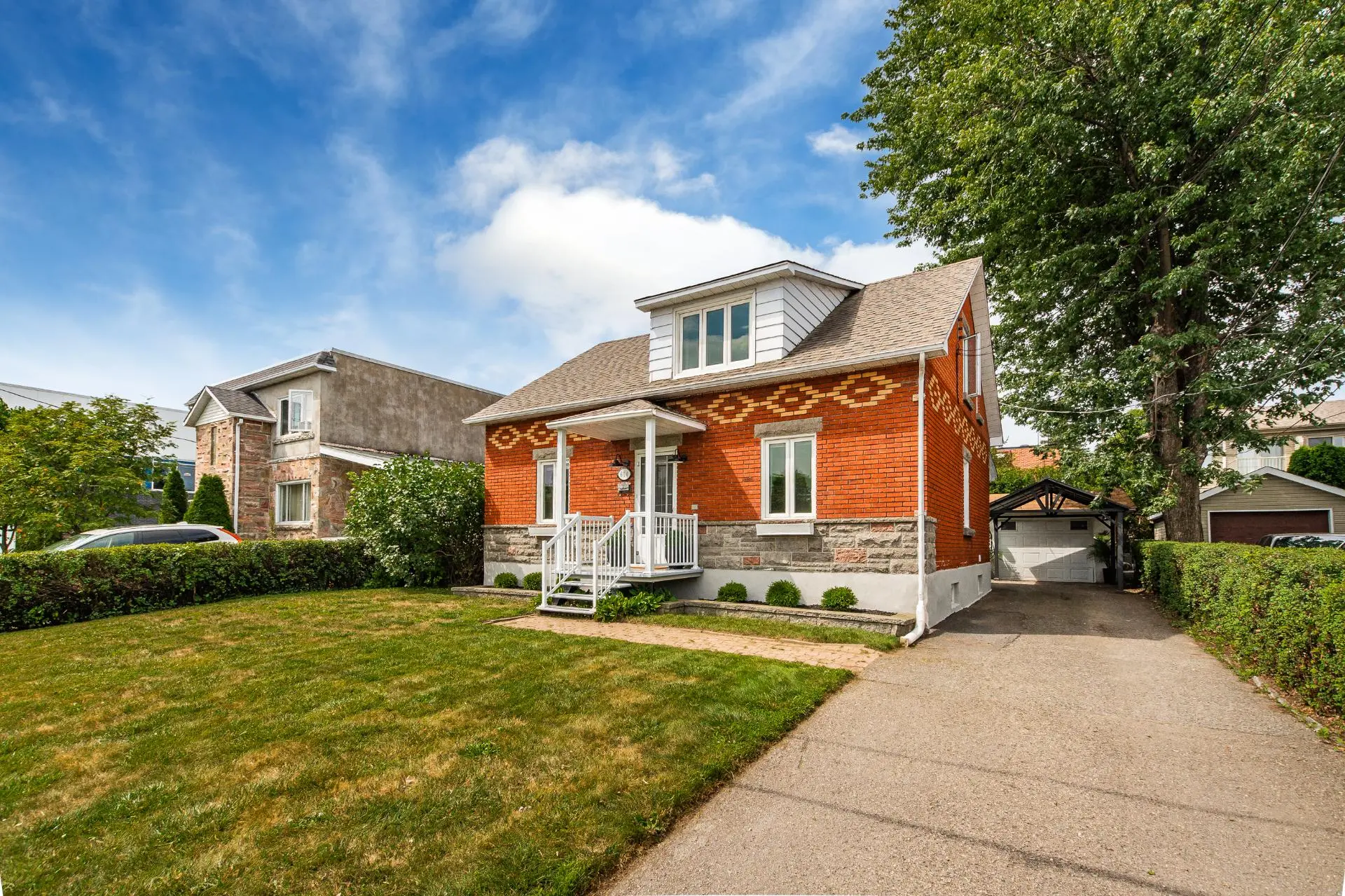 614 Rue St-Sacrement — photo 2