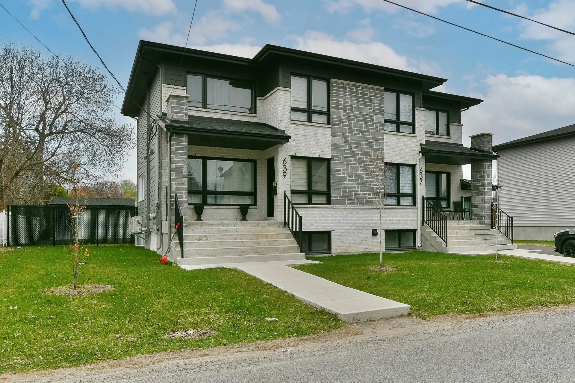 639 3e Avenue — photo 1