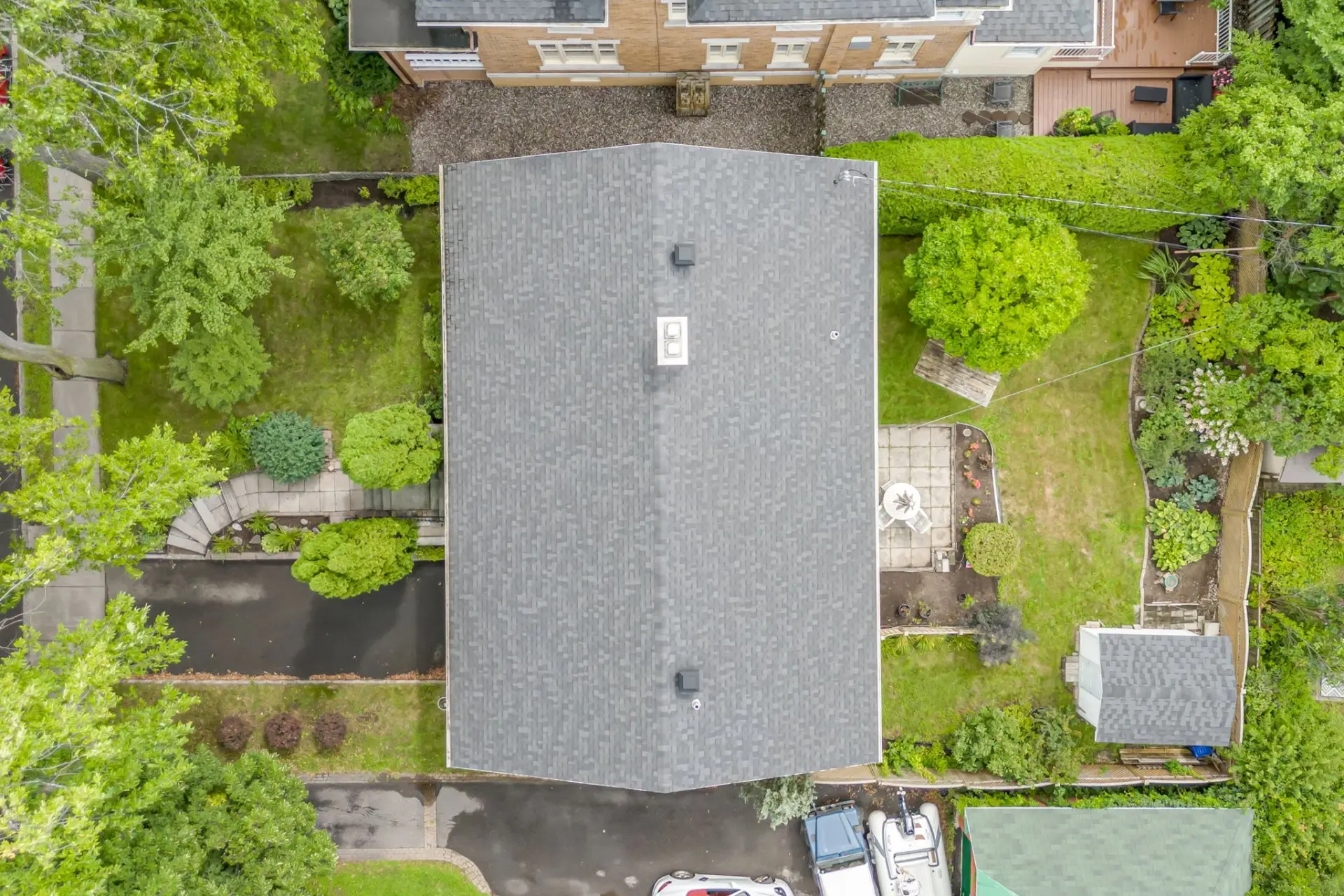 1060 Av. De Bougainville — photo 3