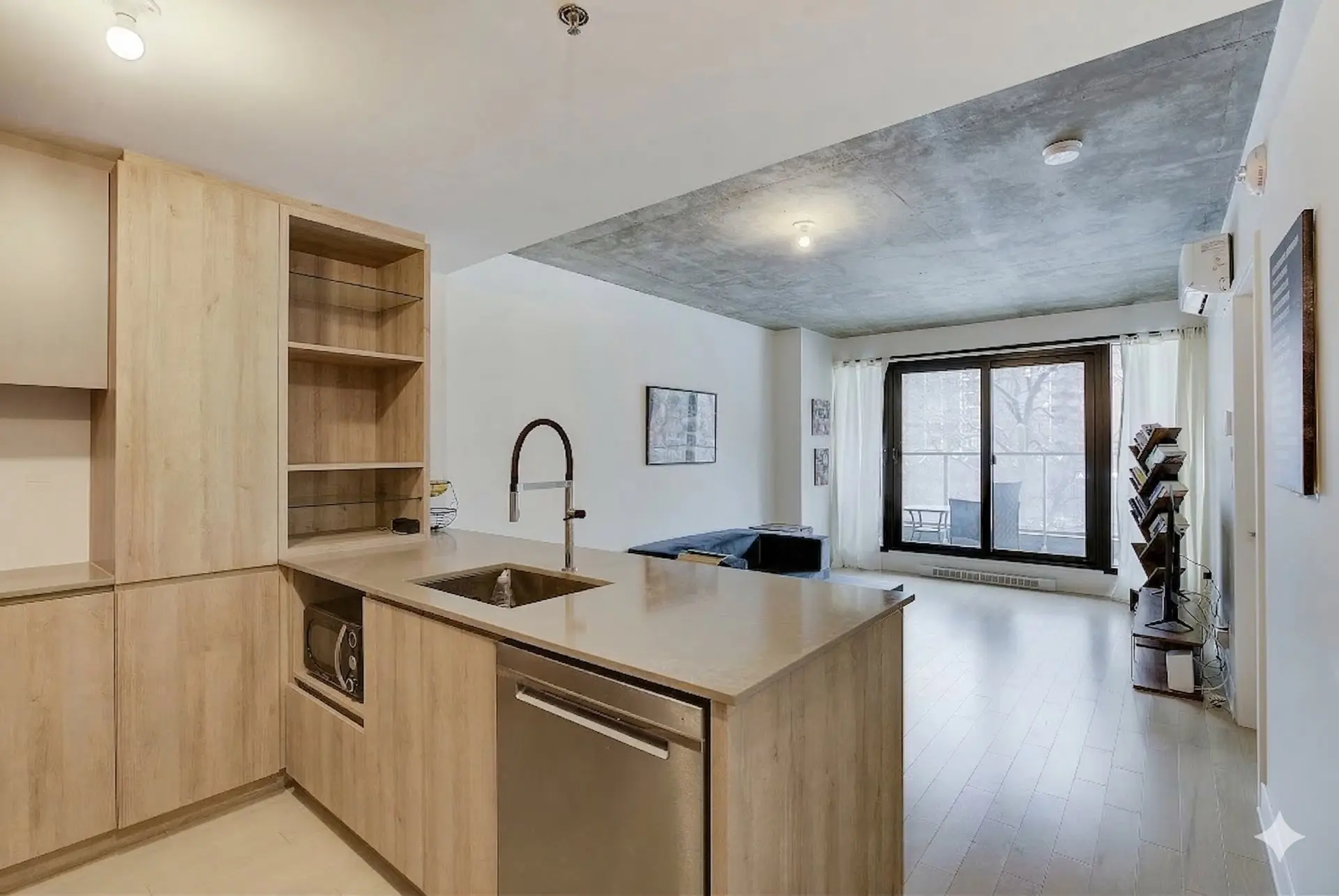 170 Rue Rioux, # 413 — photo 3