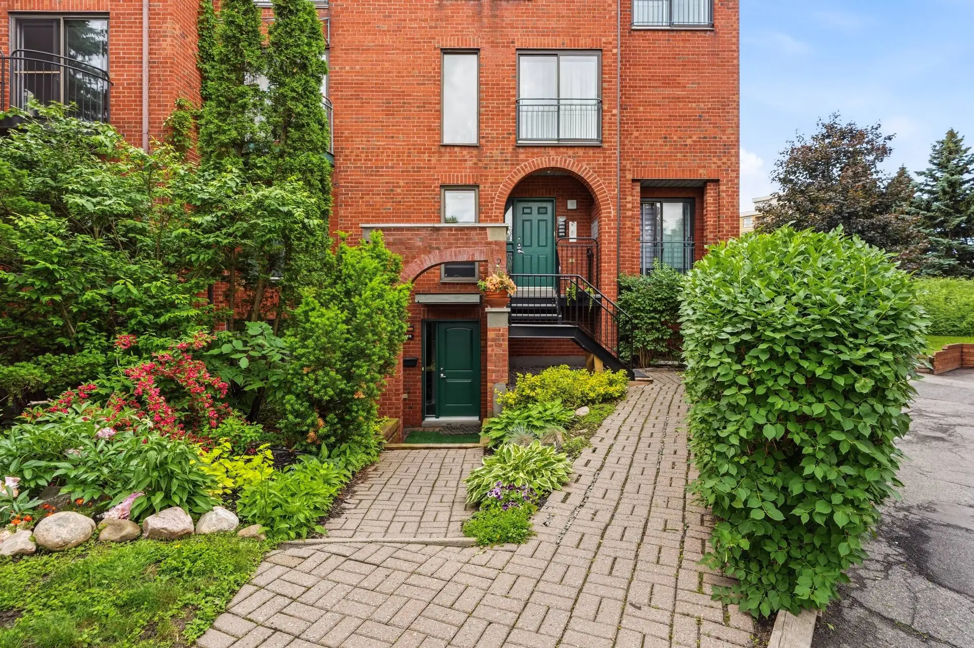 1038 Place Pierre-Dupaigne — photo 2