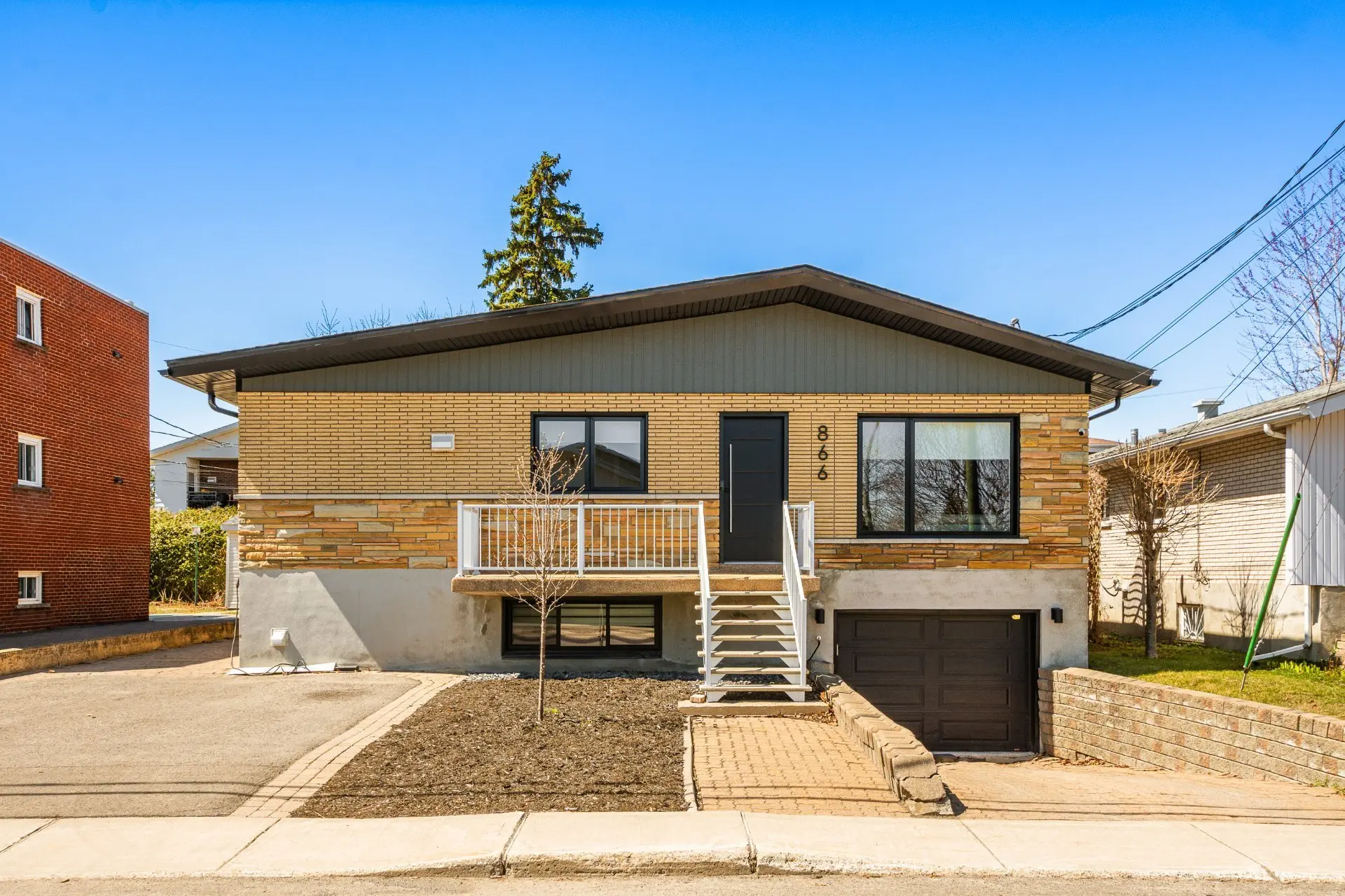 866 Rue St-Sacrement — photo 1