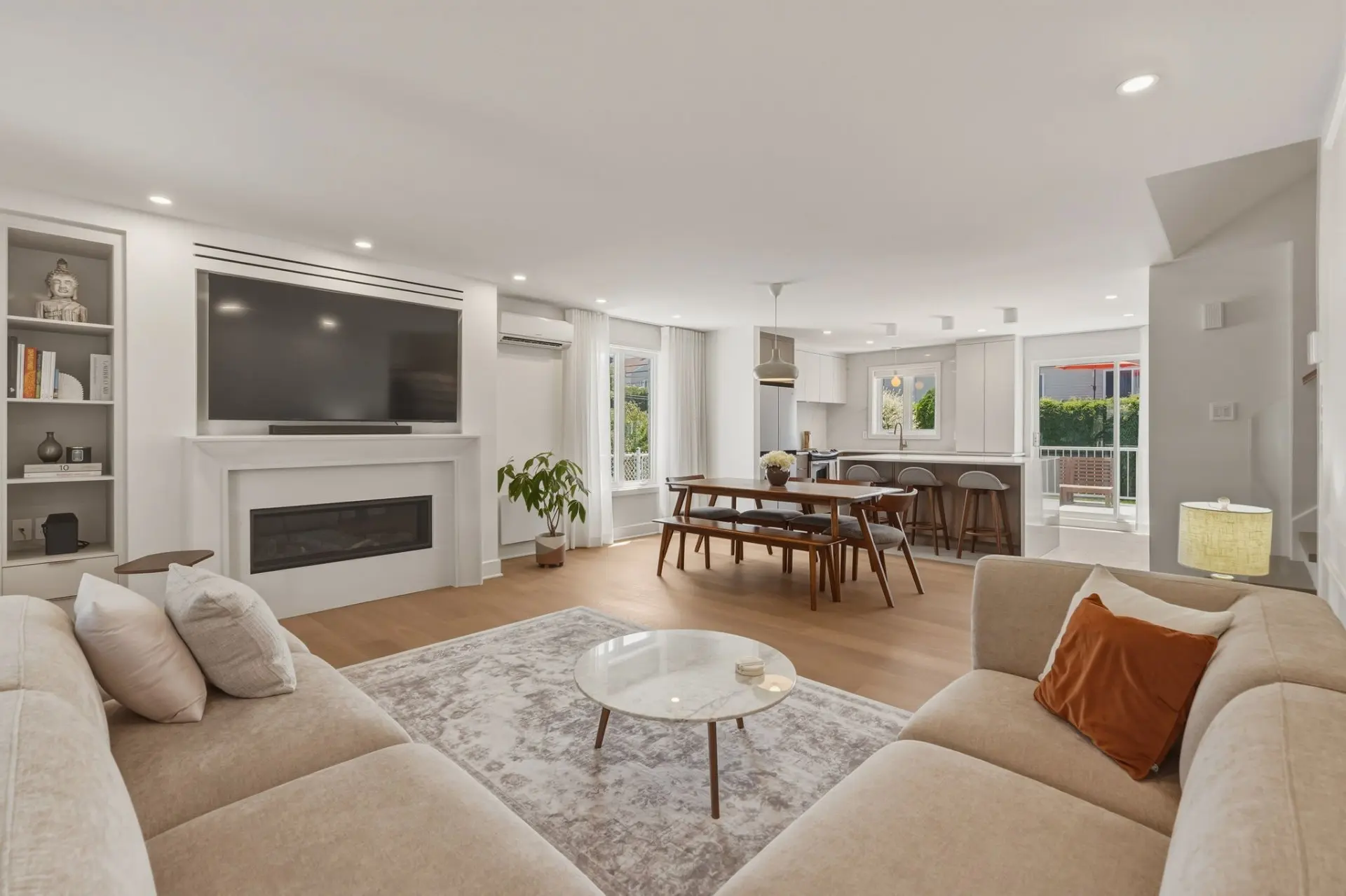 894 Rue Pesant — photo 3