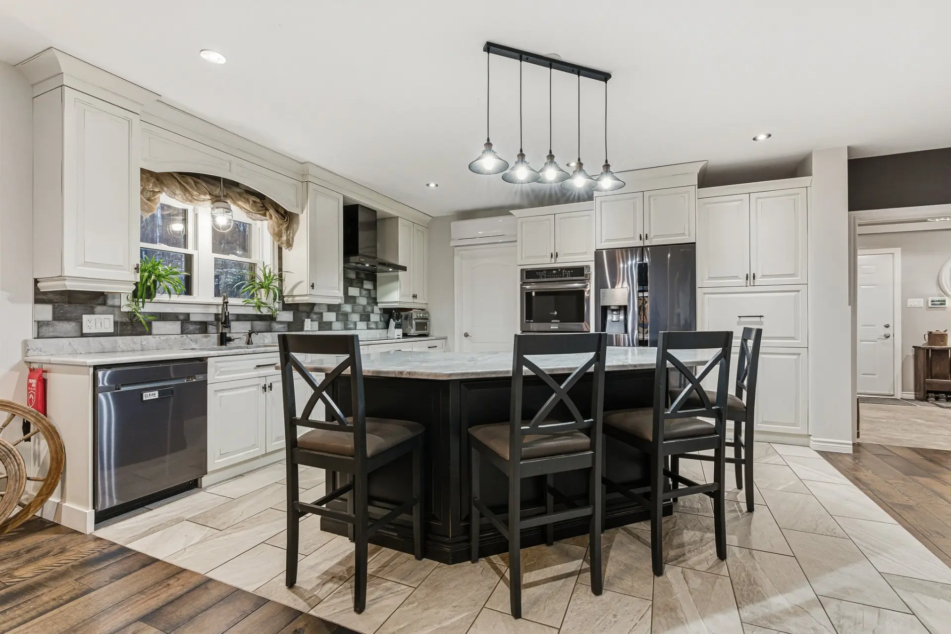 265 Rue Rosedale, Ayer's Cliff — photo 2