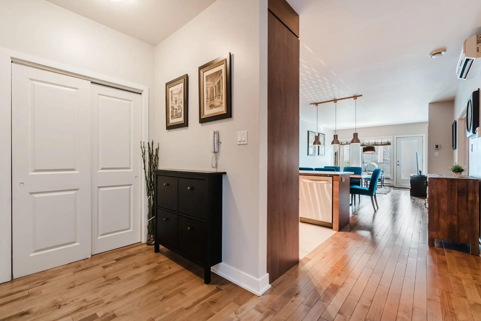 1910 Av. des Érables, # 3 — photo 2