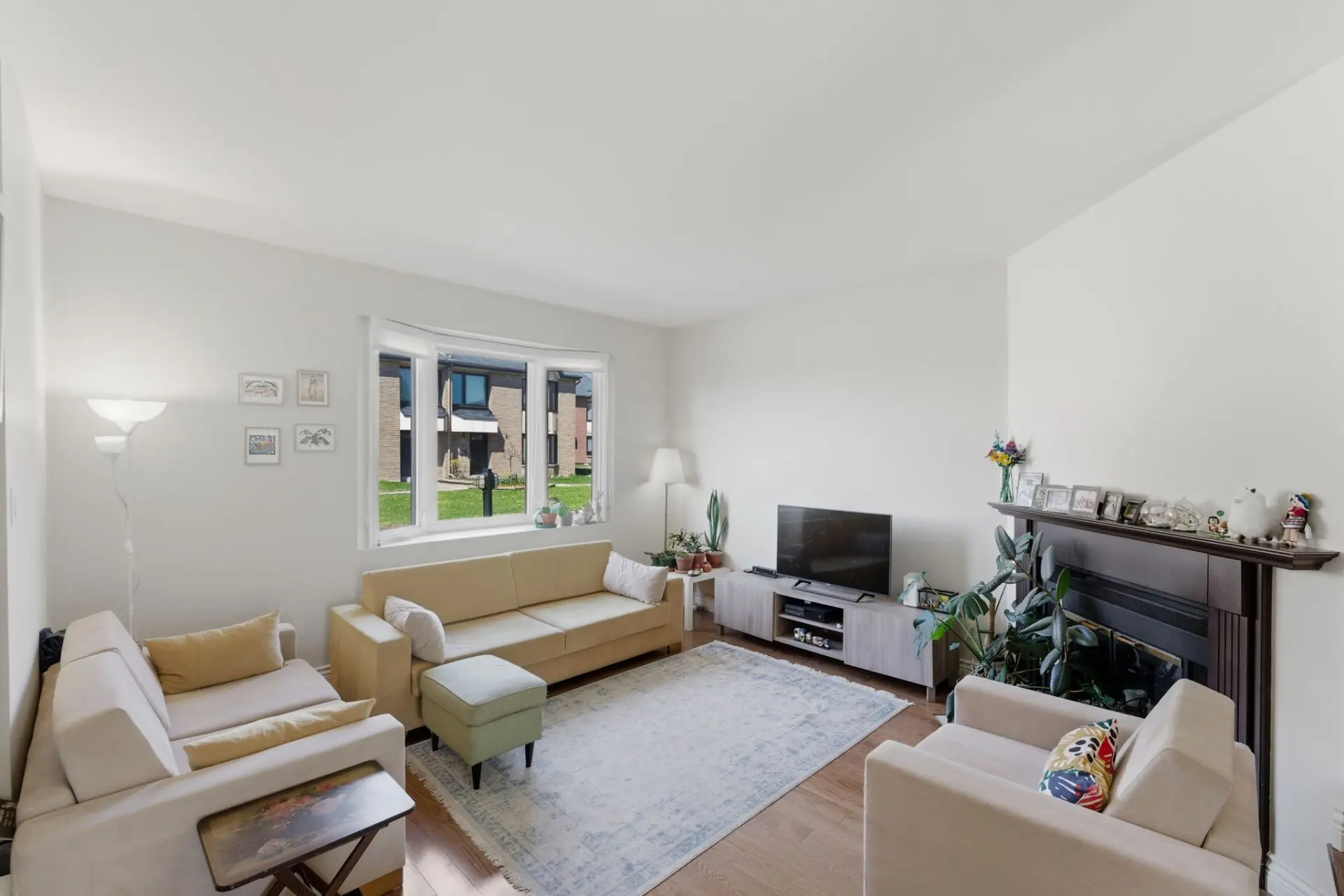 75 Av. Elm, # 2, Beaconsfield — photo 2