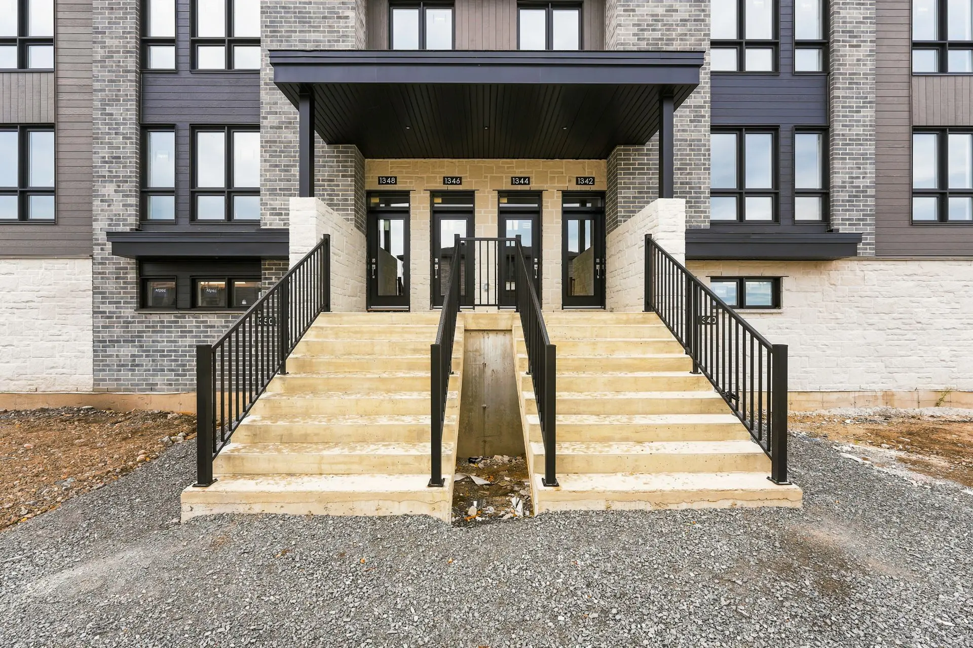 1350 Rue Marcel-De La Sablonnière — photo 2