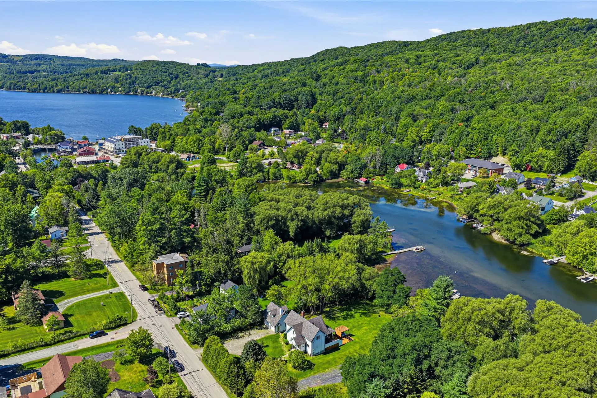 525 Ch. de la Rivière, North Hatley — photo 2