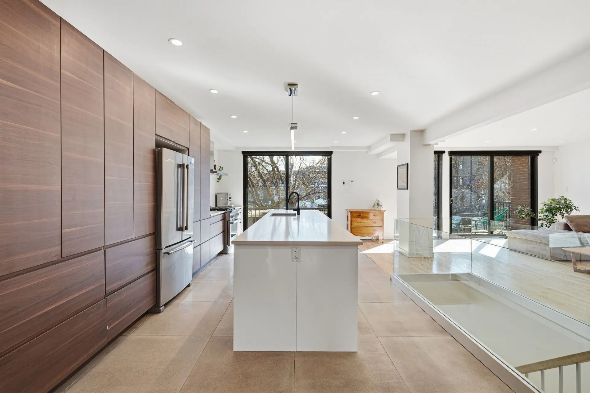 2530 Rue Nicolet, # 2 — photo 3
