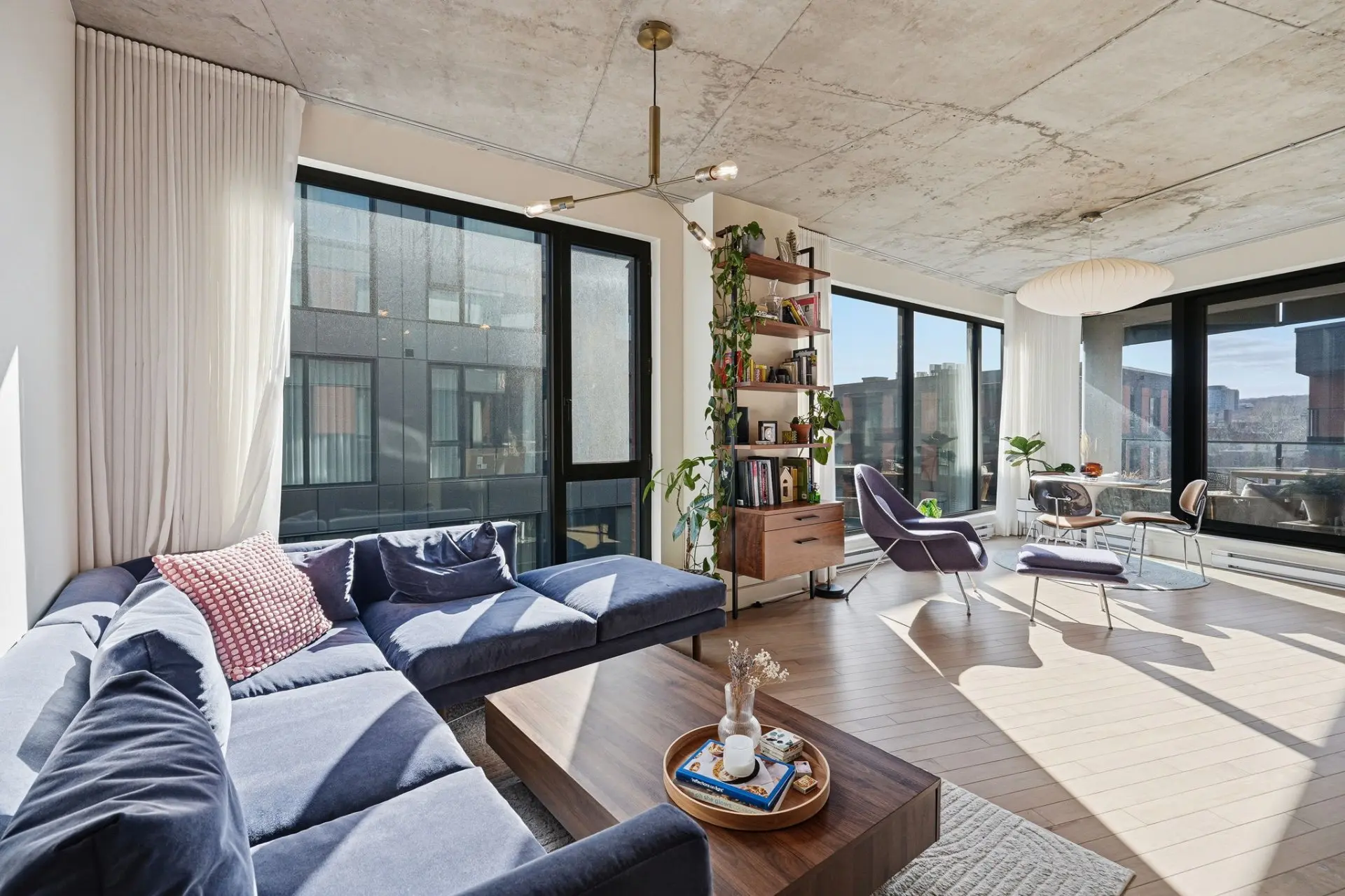 38 Rue du Square-Sir-George-Étienne-Cartier, # 517 — photo 3