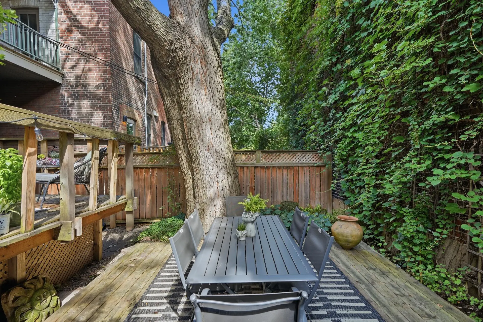 44 Av. Burton, Westmount — photo 2