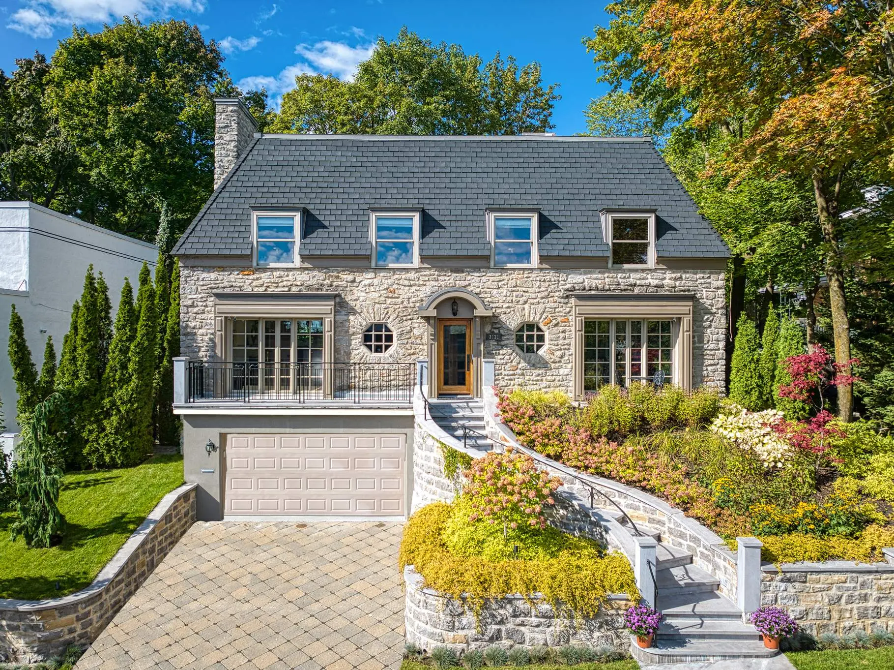 3131 Av. Cedar — photo 1