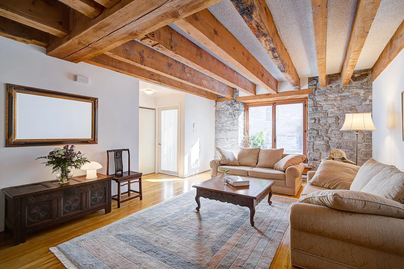 305 Rue de la Commune O., # TH3 — photo 2