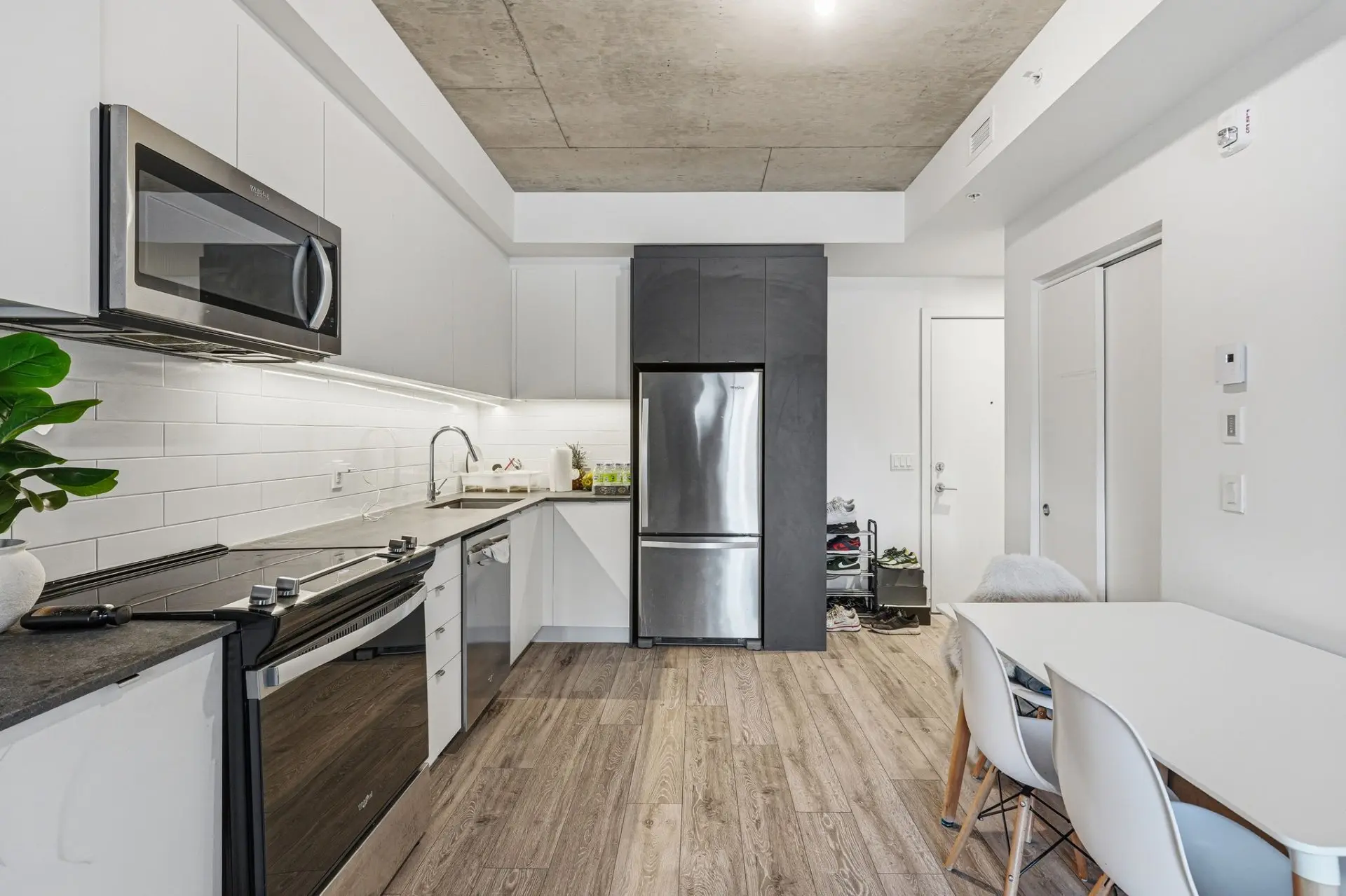 9250 Av. Dubuisson, # 213 — photo 1