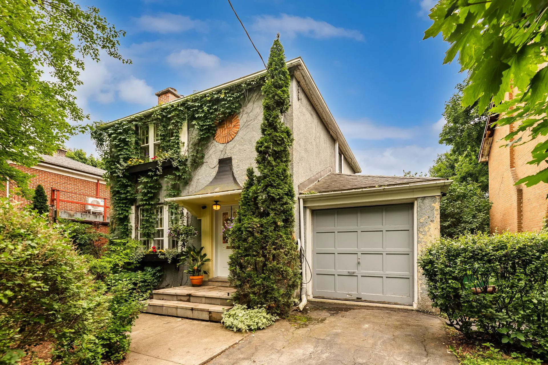 4360 Av. Rosedale — photo 1
