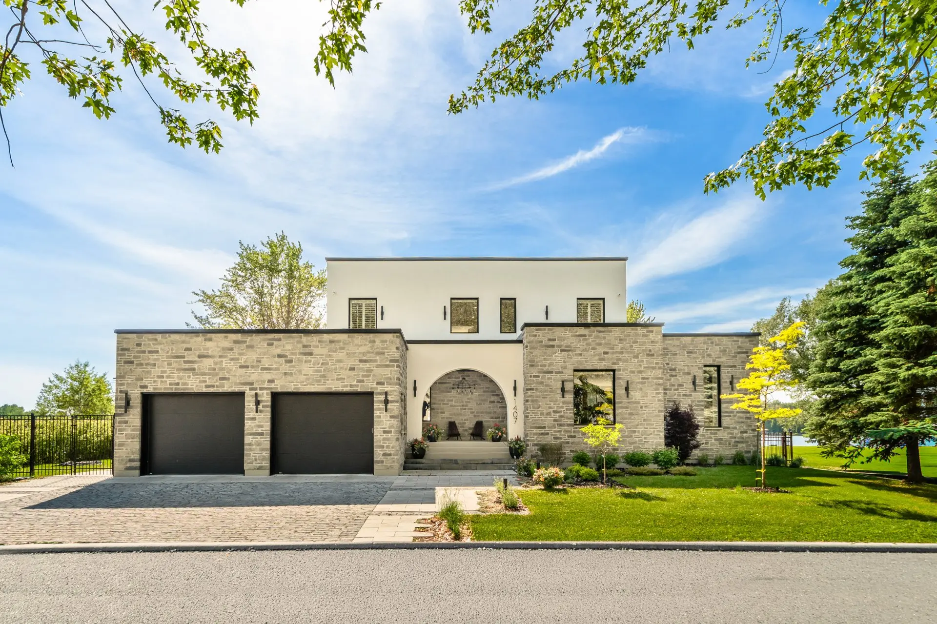 1407 Rue de Noyan, Saint-Jean-sur-Richelieu — photo 1